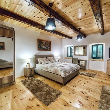 Apartments "Old House Pajovic" Virpazar Ngoại thất bức ảnh