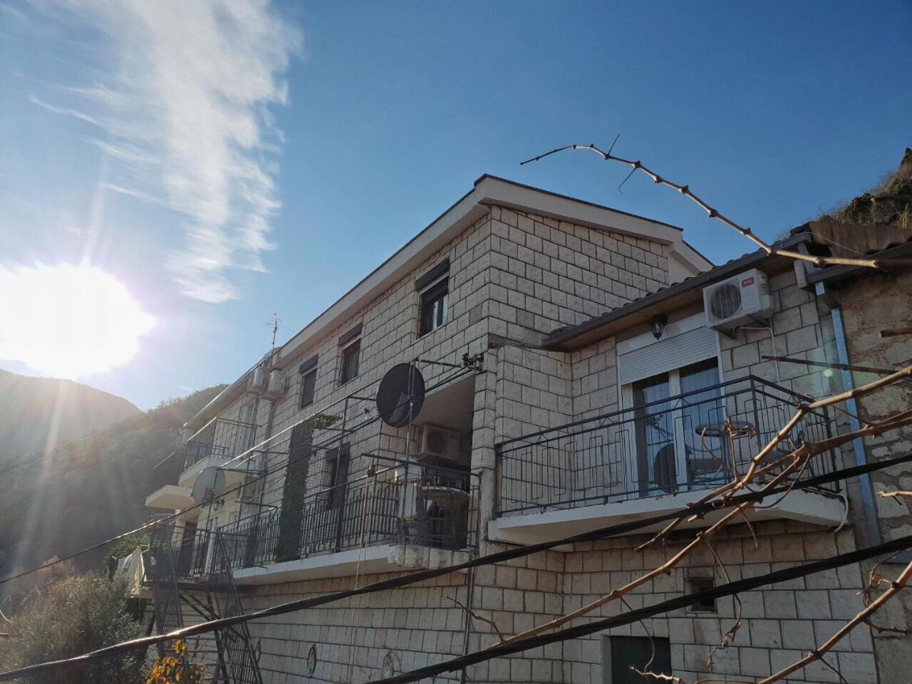 Apartments "Old House Pajovic" Virpazar Ngoại thất bức ảnh