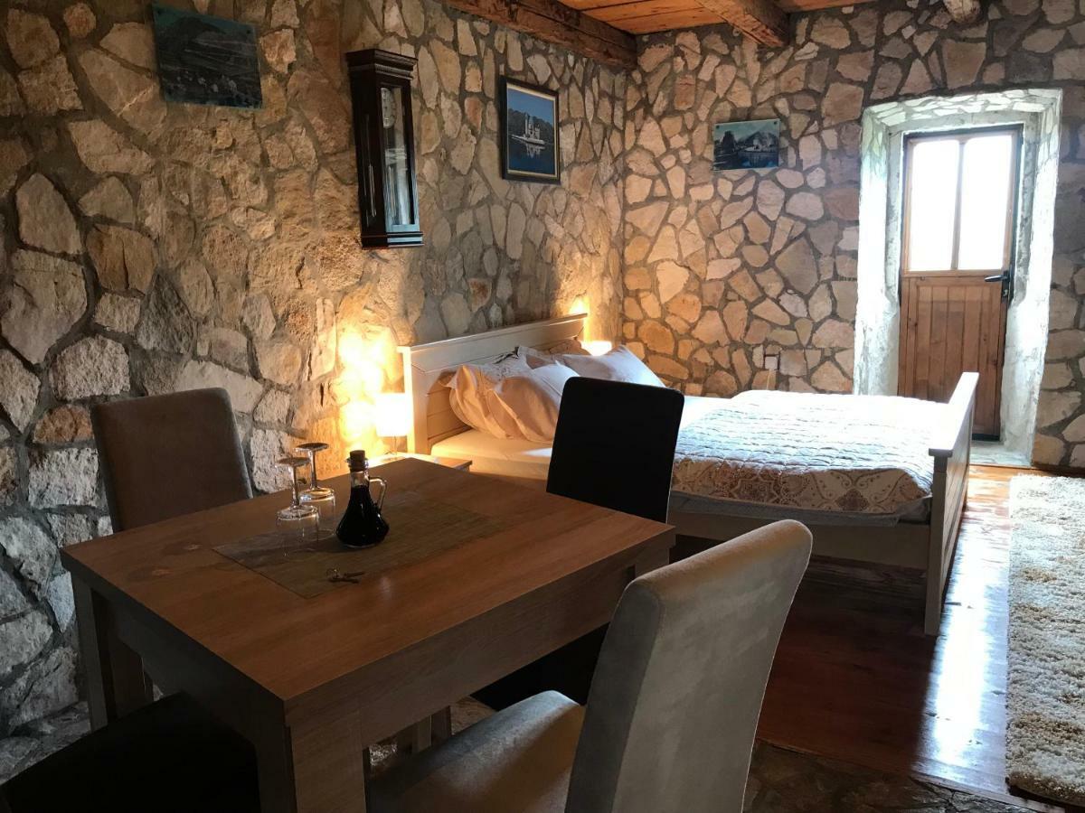 Apartments "Old House Pajovic" Virpazar Ngoại thất bức ảnh