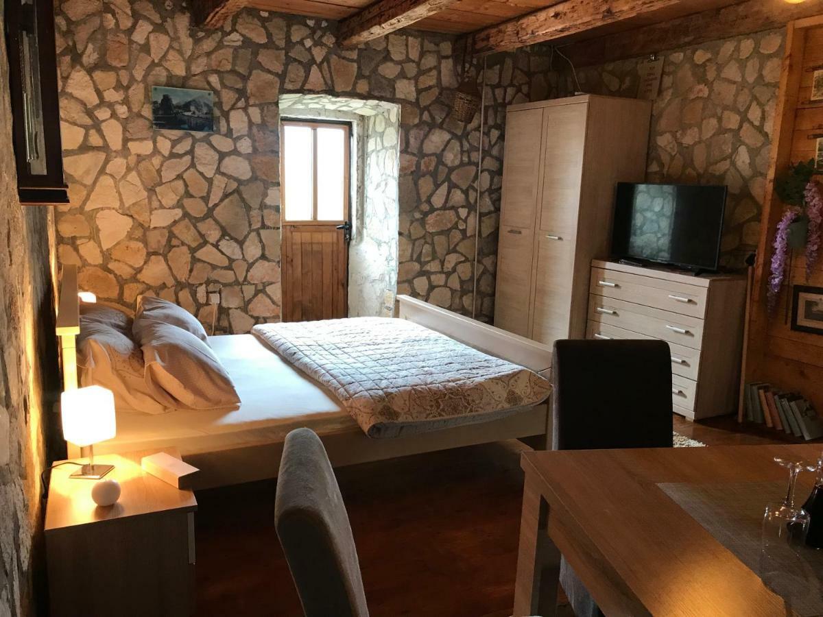 Apartments "Old House Pajovic" Virpazar Ngoại thất bức ảnh